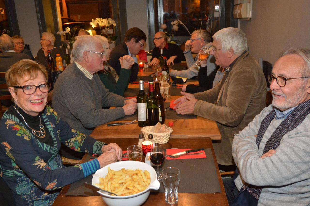 Un repas convivial après la conférence